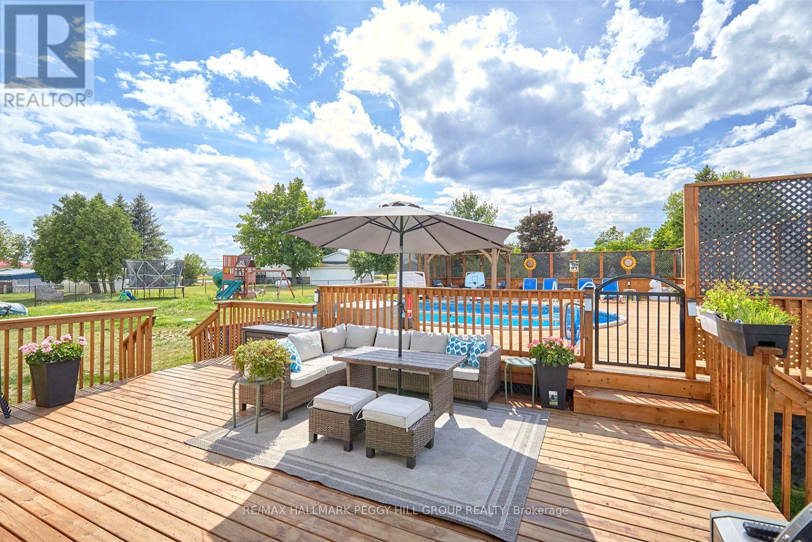 4 CHESLOCK CRES