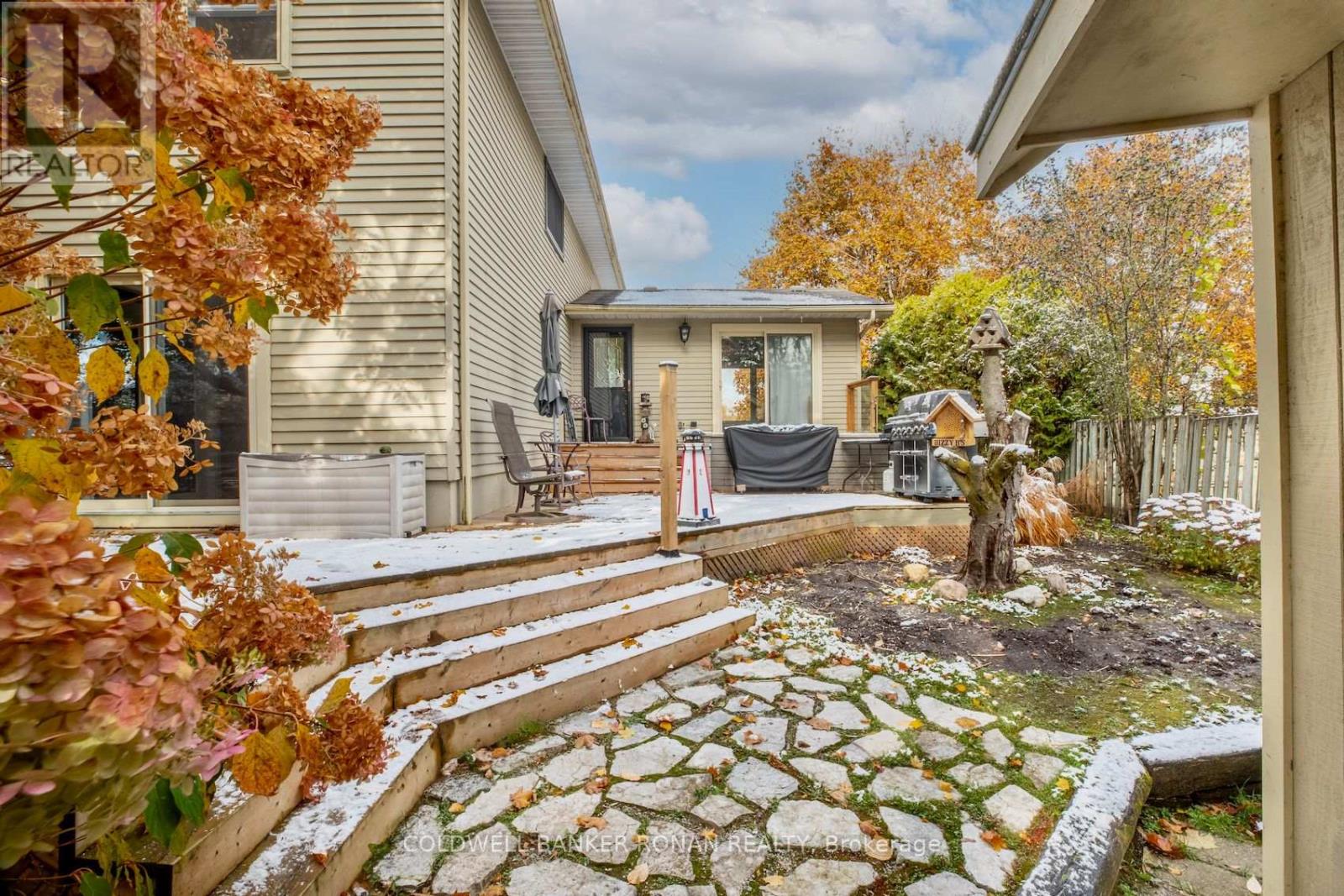 43 LANKIN BLVD