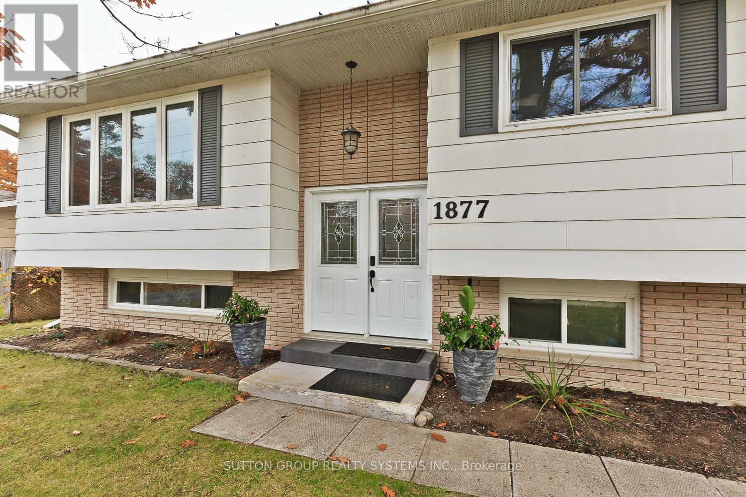 1877 RIVER RD W