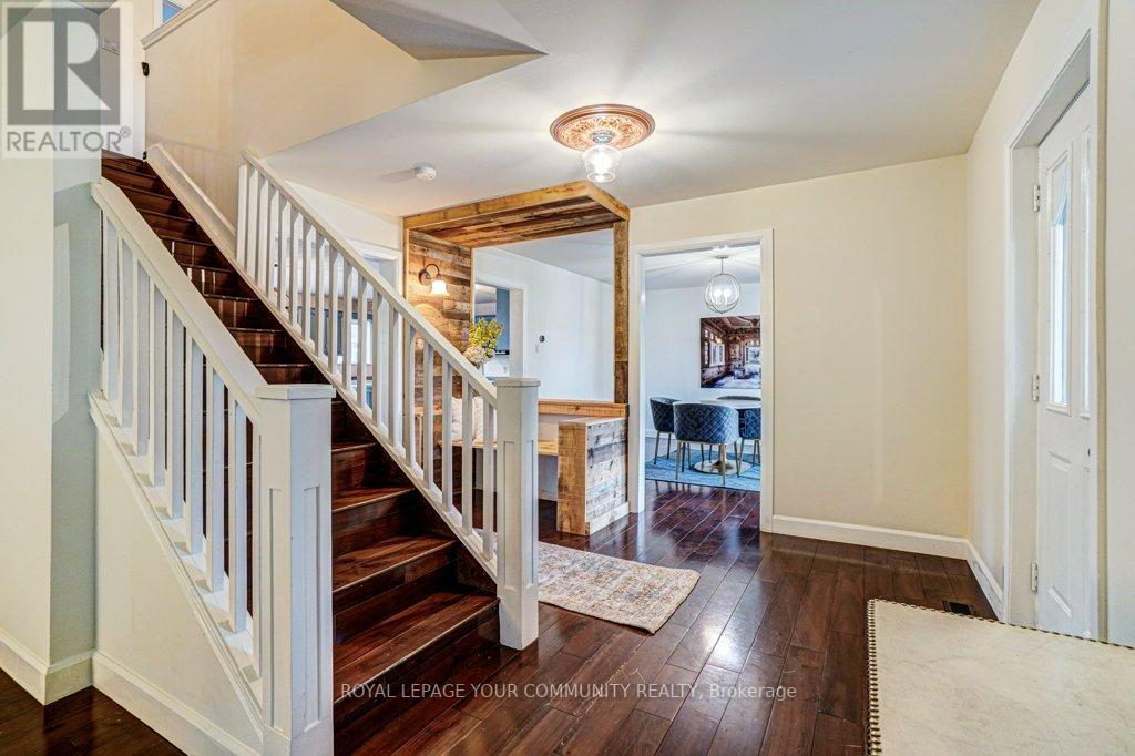 11 BLACKBURN AVE