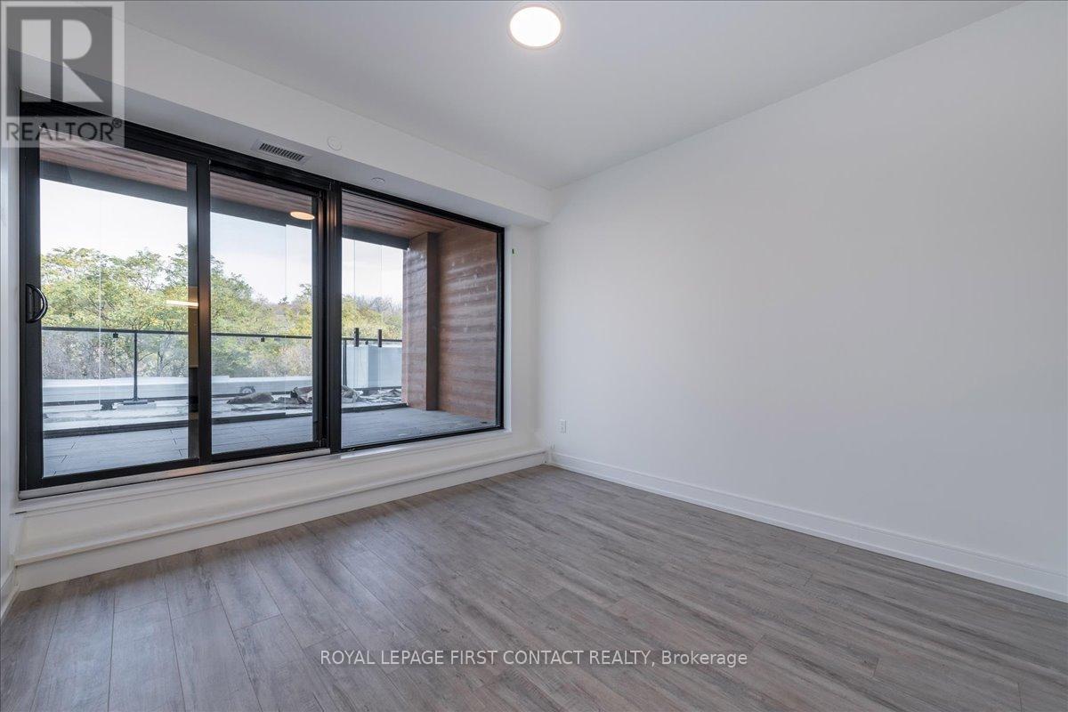 #416 -185 DUNLOP ST E, #416