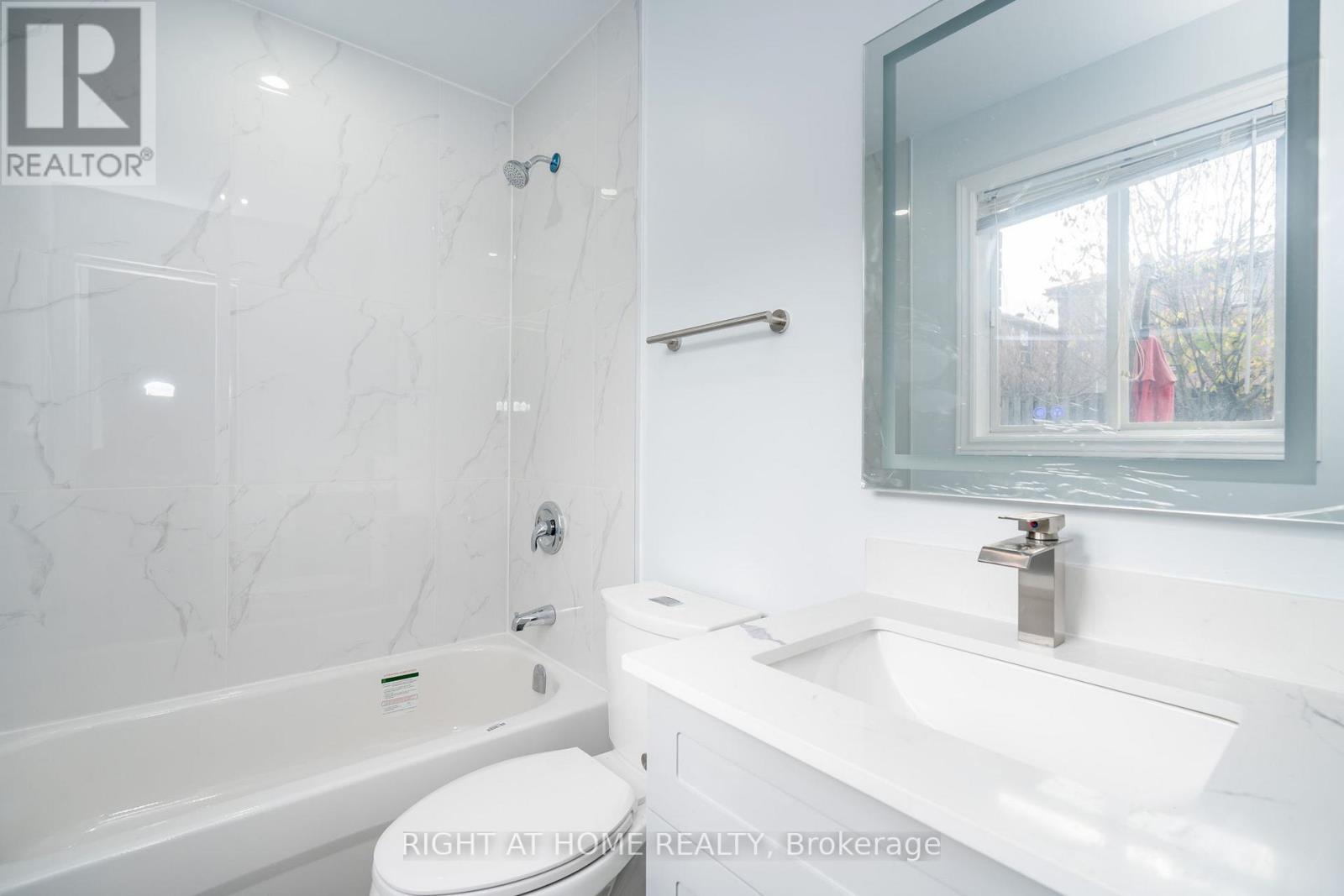 1052 DINA CRES