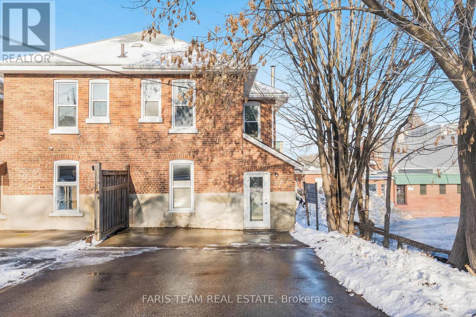 523 ELIZABETH ST