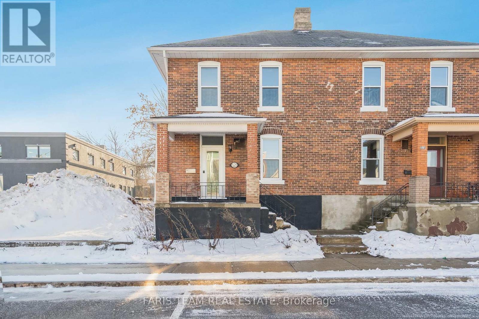 523 ELIZABETH ST