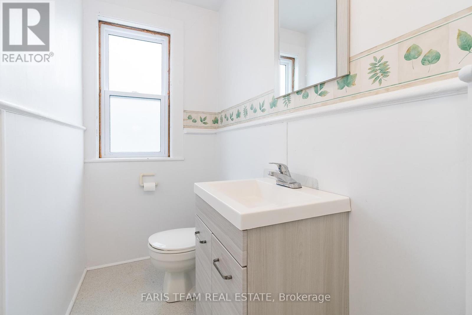523 ELIZABETH ST