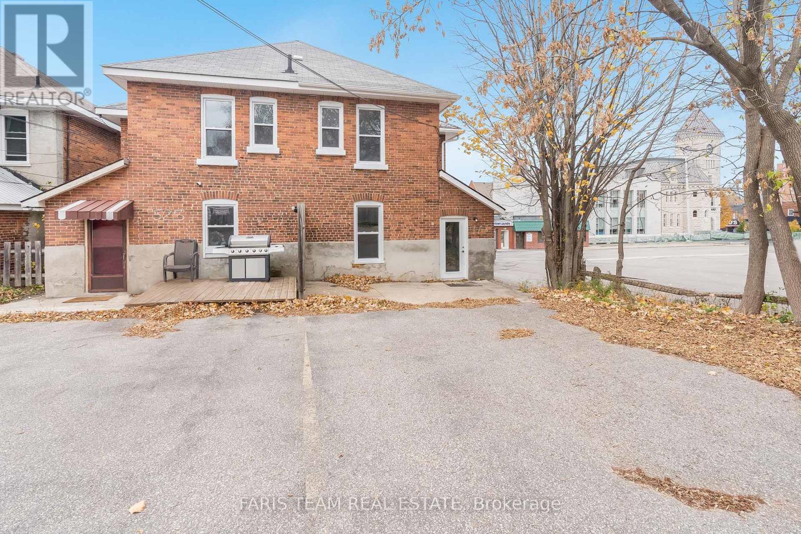 523 ELIZABETH ST