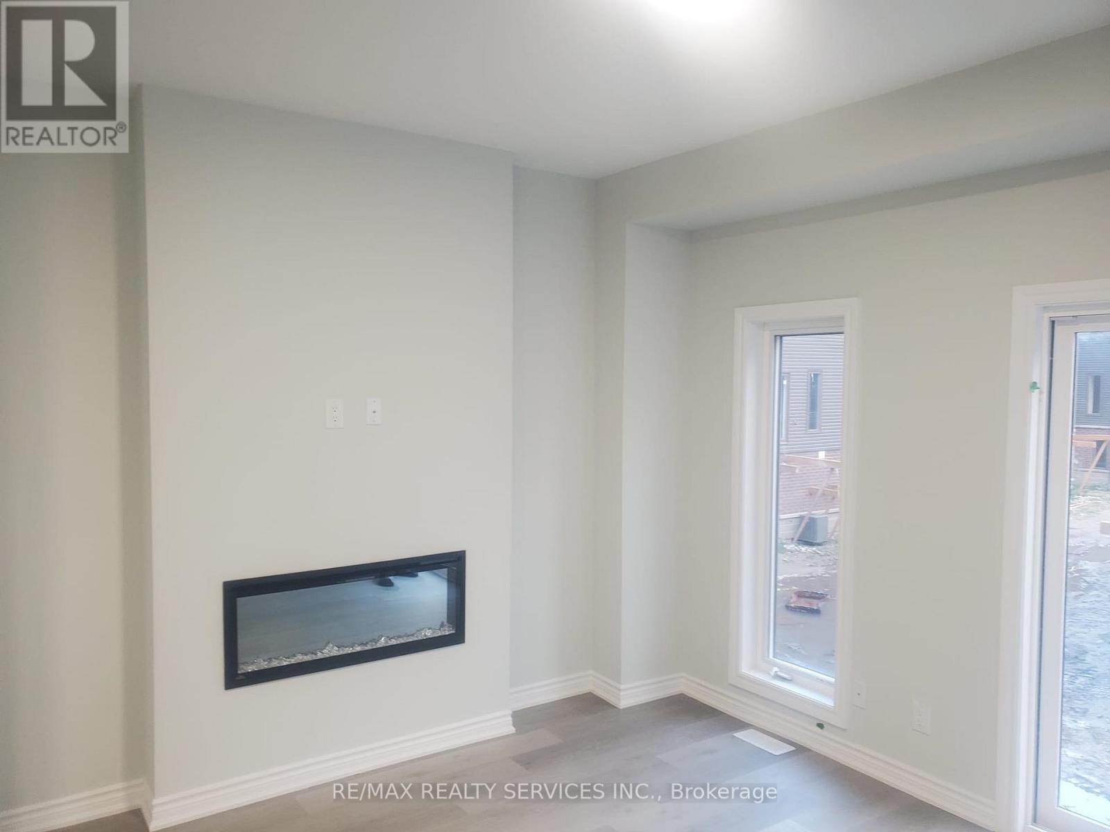 #35 -71 WINTERS CRES, #35