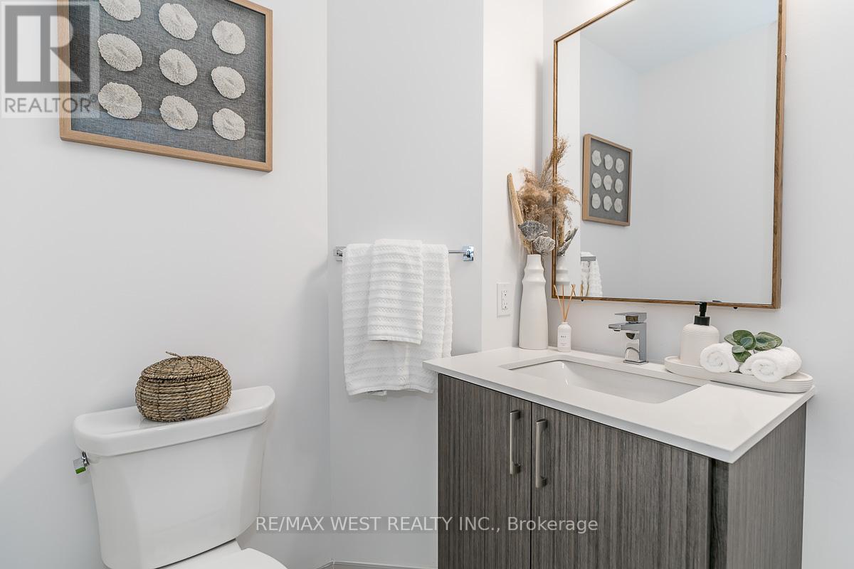 #212 -1 HUME ST, #212