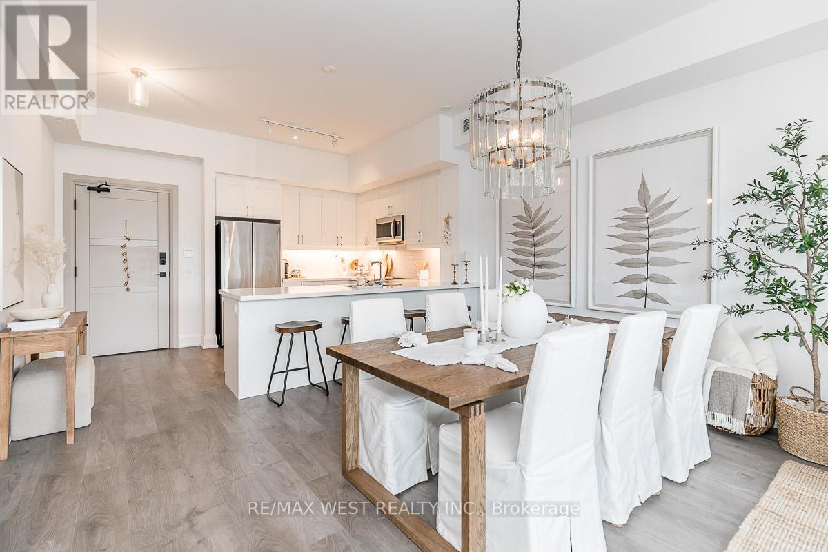 #212 -1 HUME ST, #212