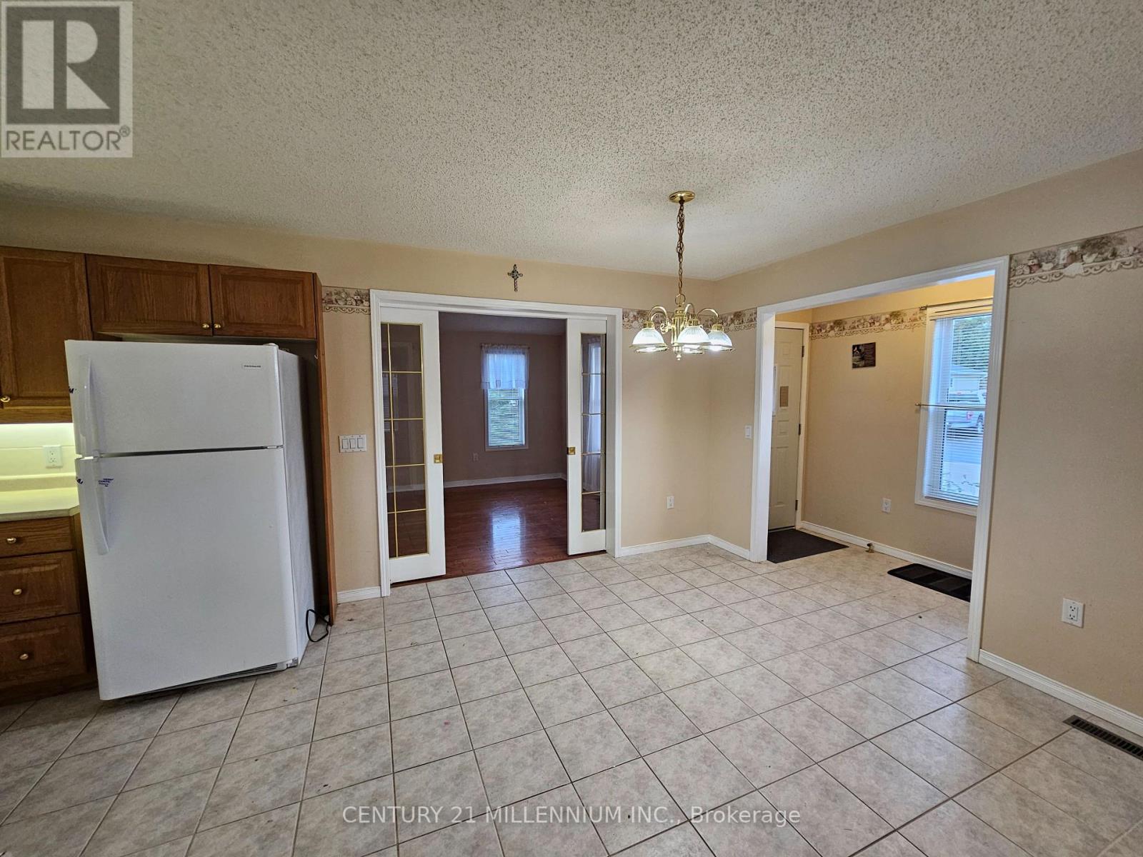 22 ST JAMES PL