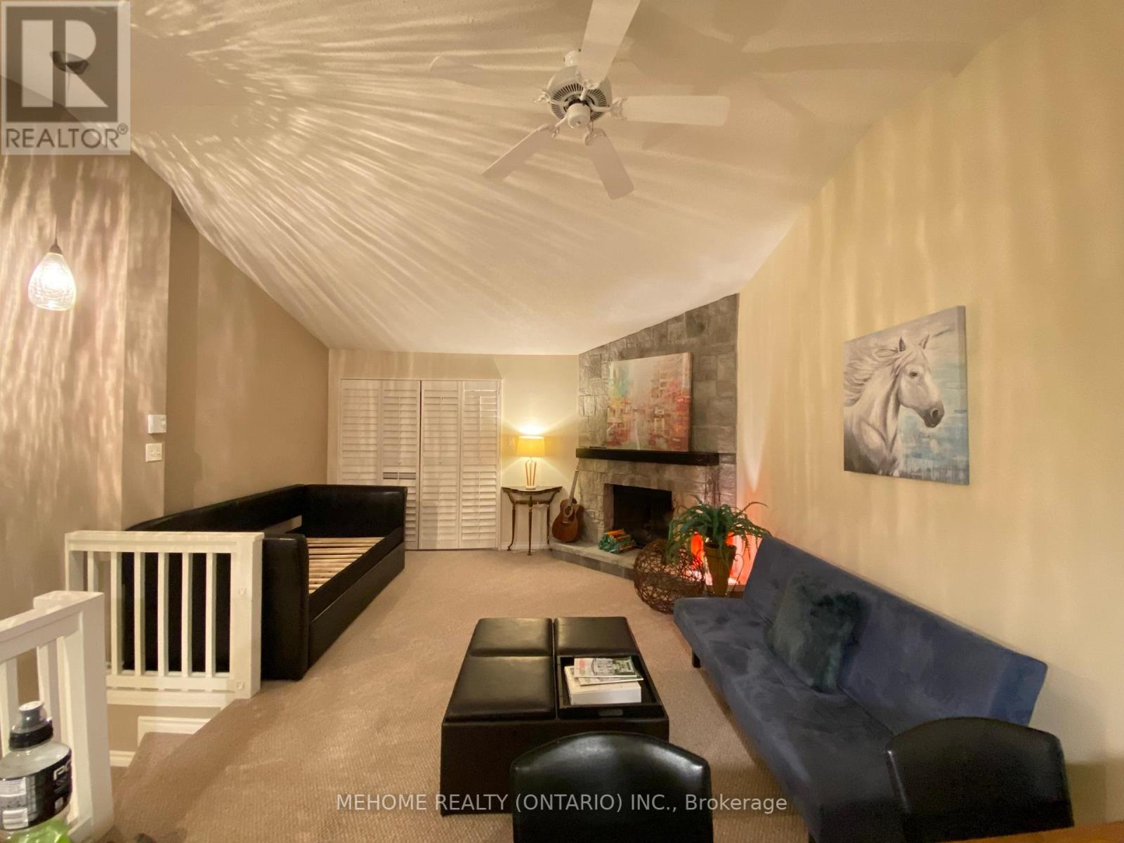 #343 -11 HARBOUR ST W, #343