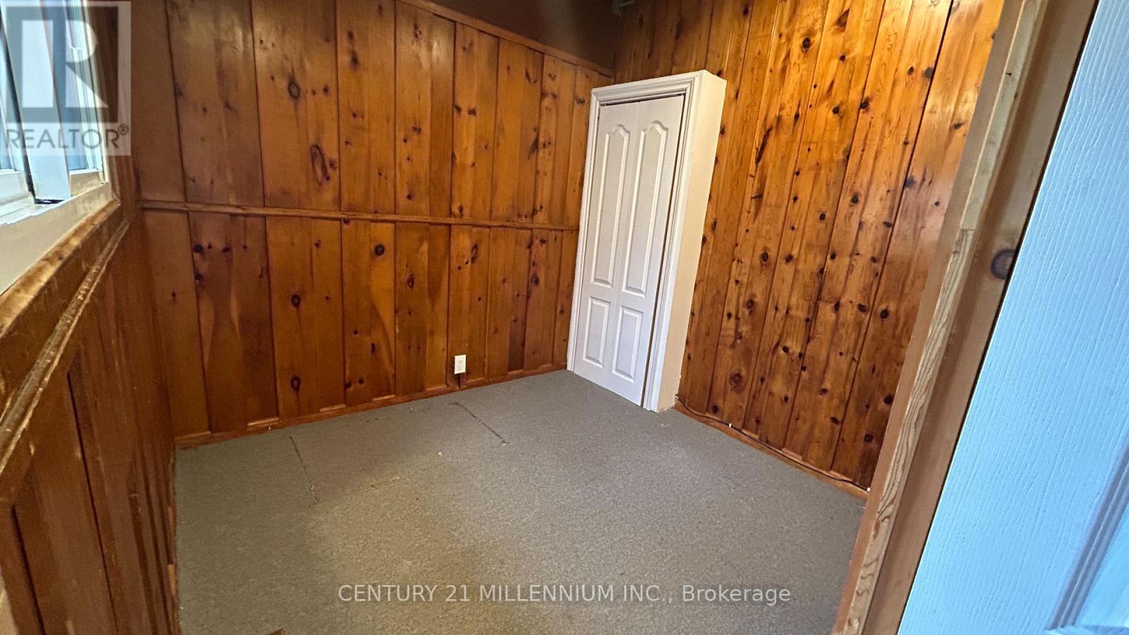 15 ST CLAIR ST