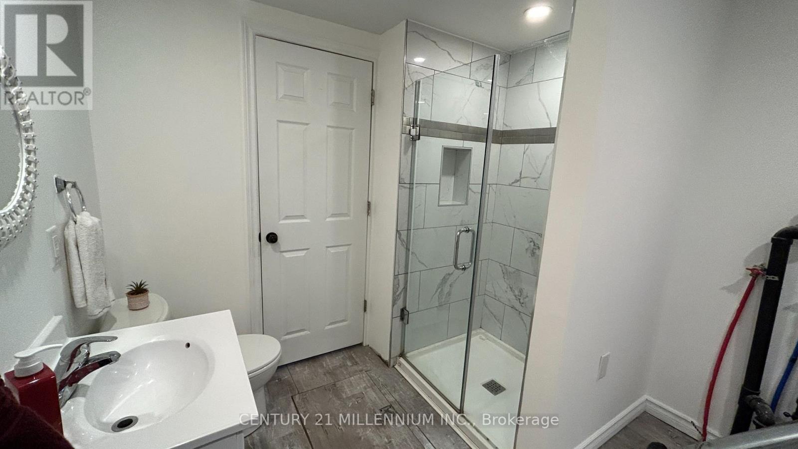 15 ST CLAIR ST