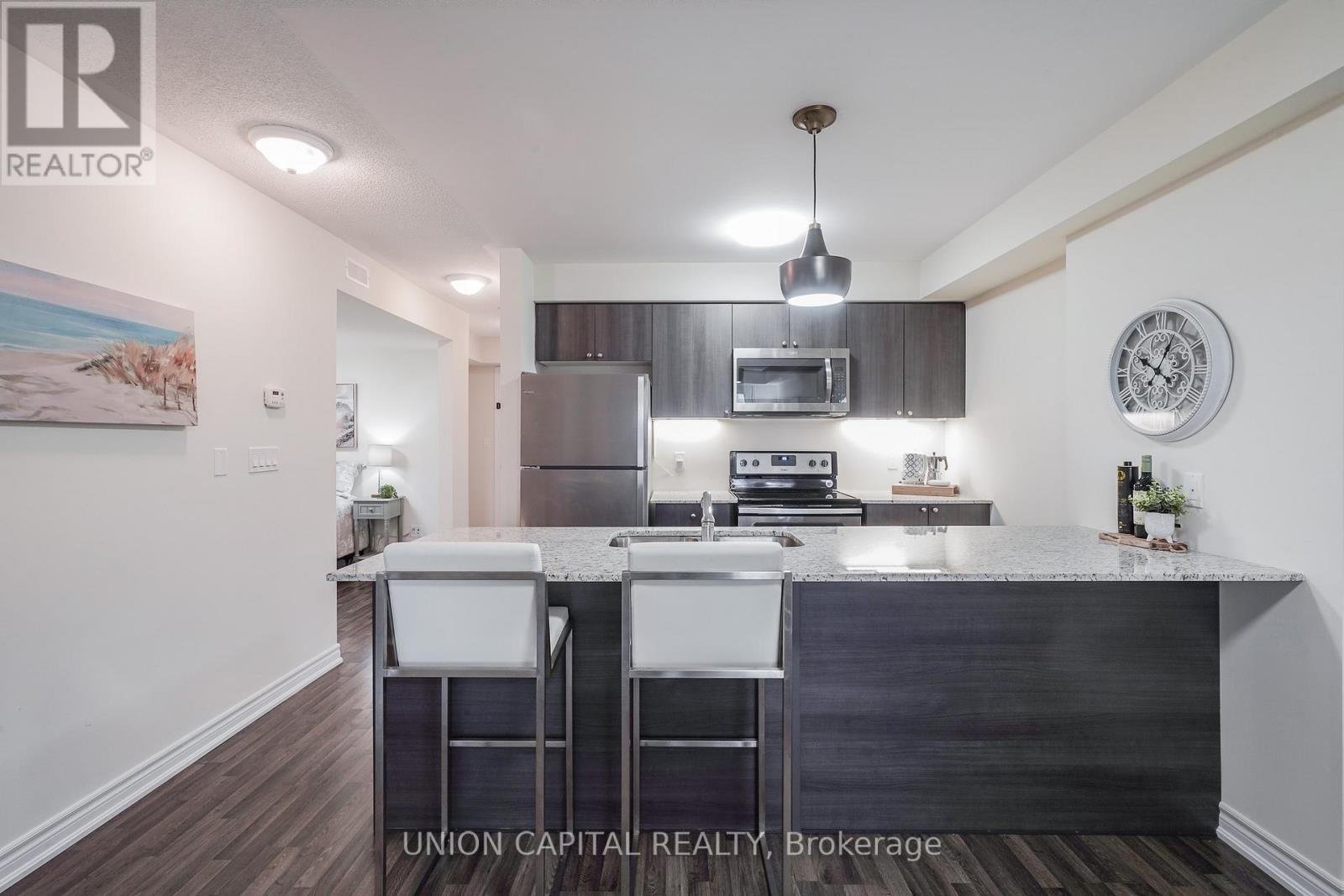 #205 -6 ANCHORAGE CRES, #205