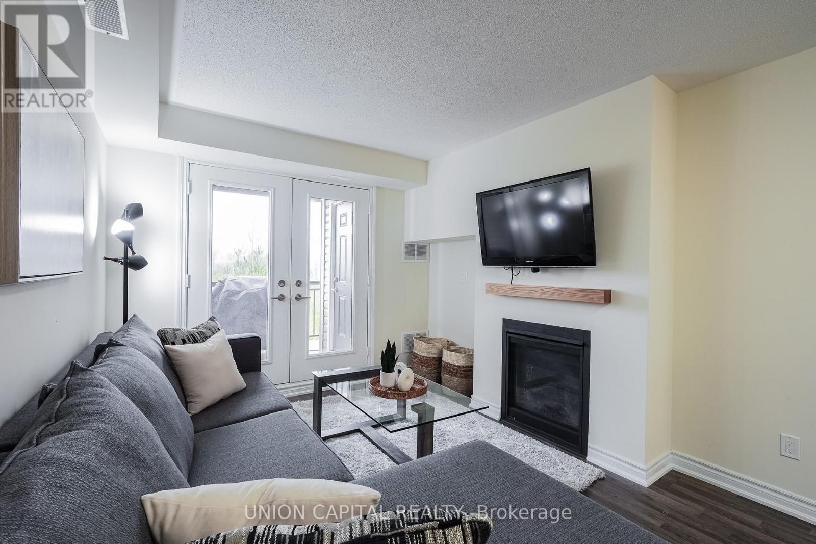 #205 -6 ANCHORAGE CRES, #205