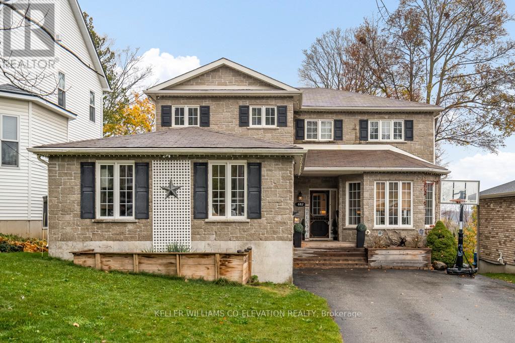 682 DOMINION AVE
