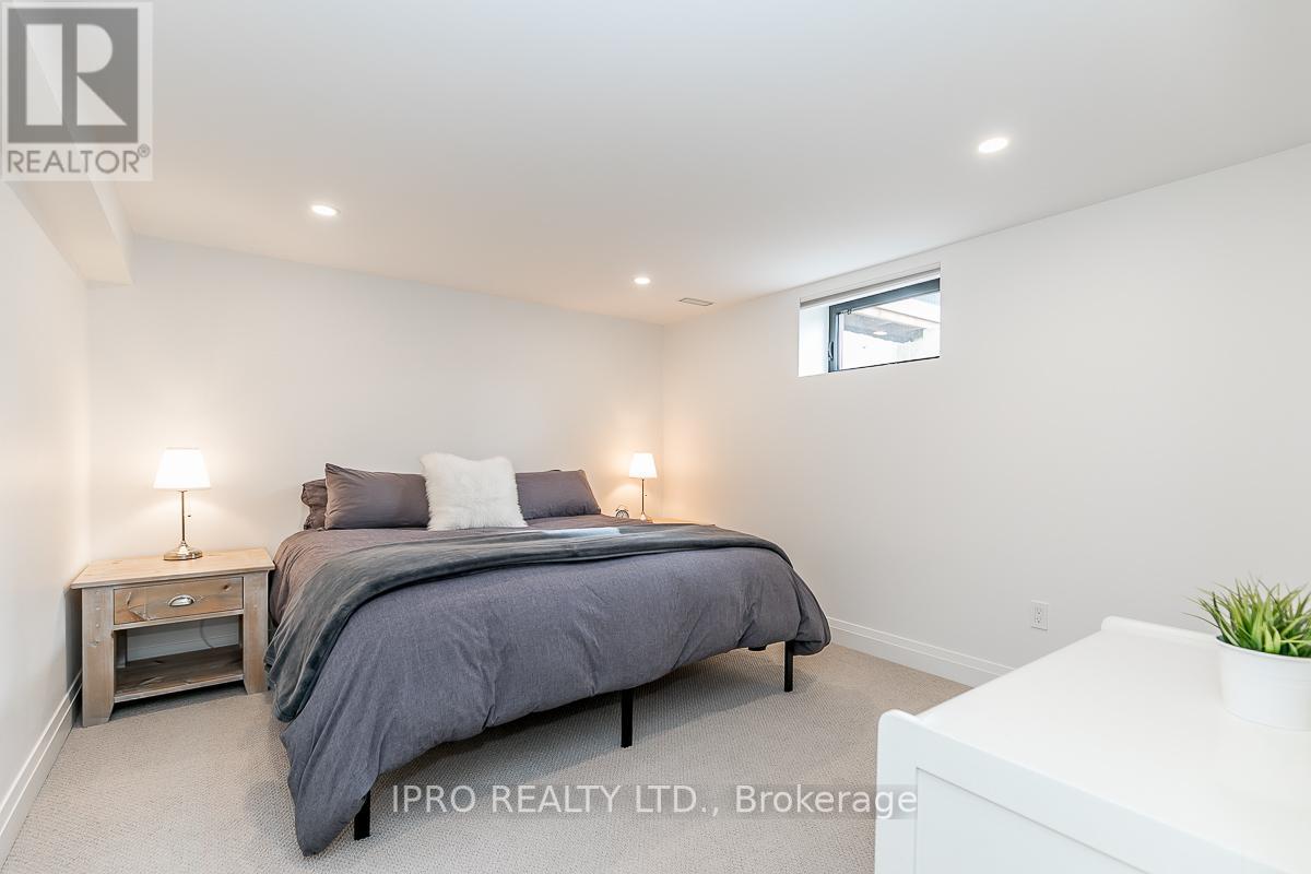 10 GOLFVIEW DR
