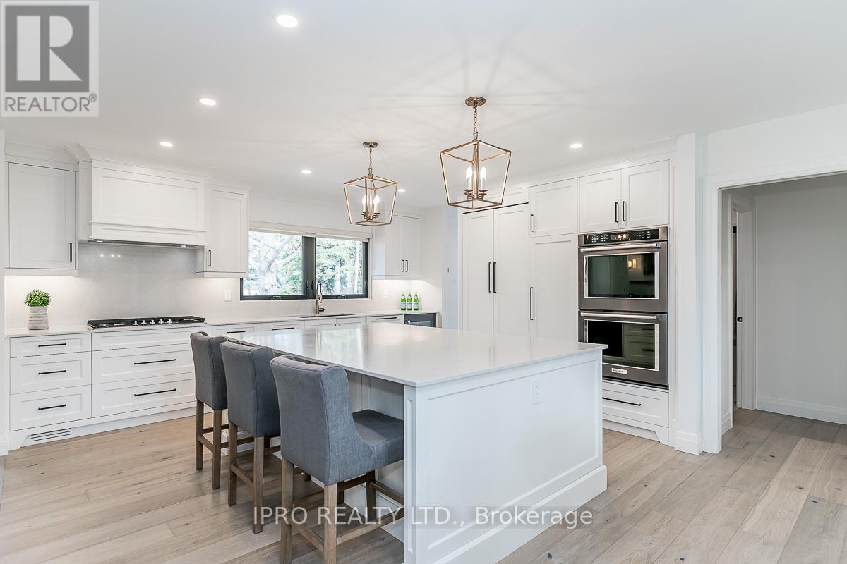 10 GOLFVIEW DR