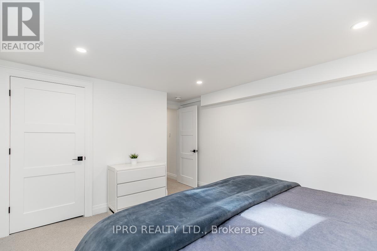 10 GOLFVIEW DR