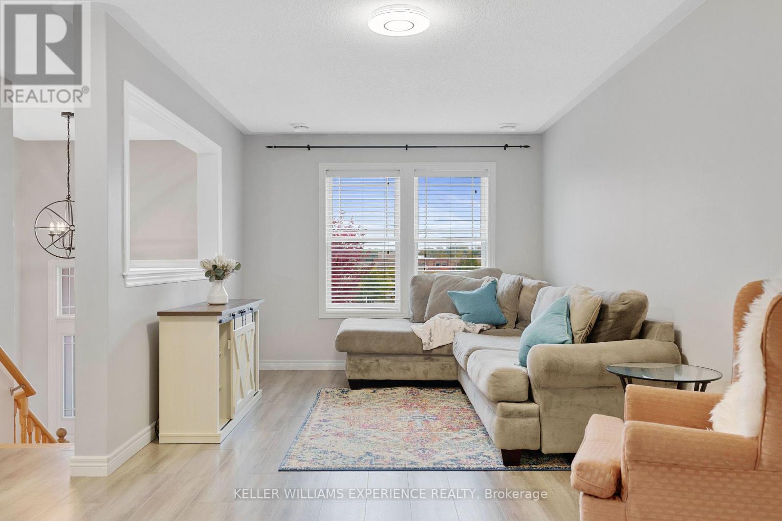 104 PEARL DR