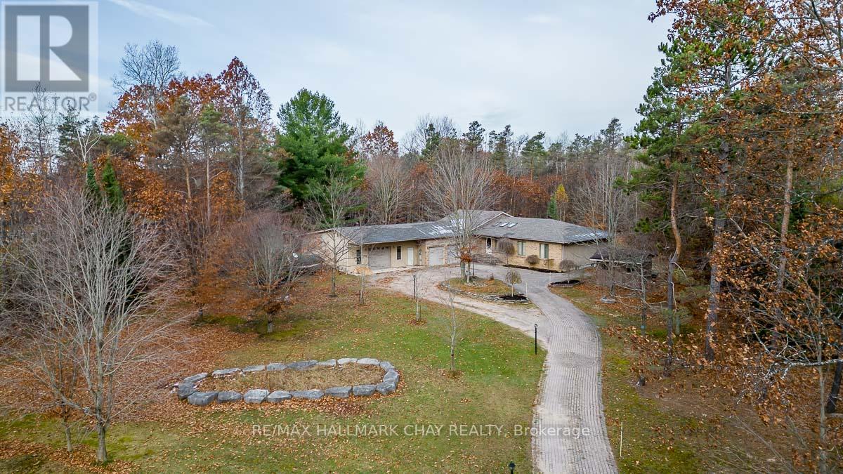 6 BINNIE DR