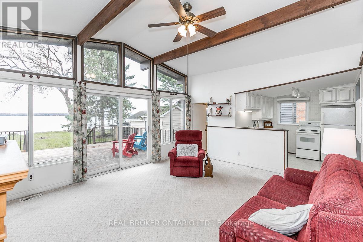 2817 LAKESIDE DR