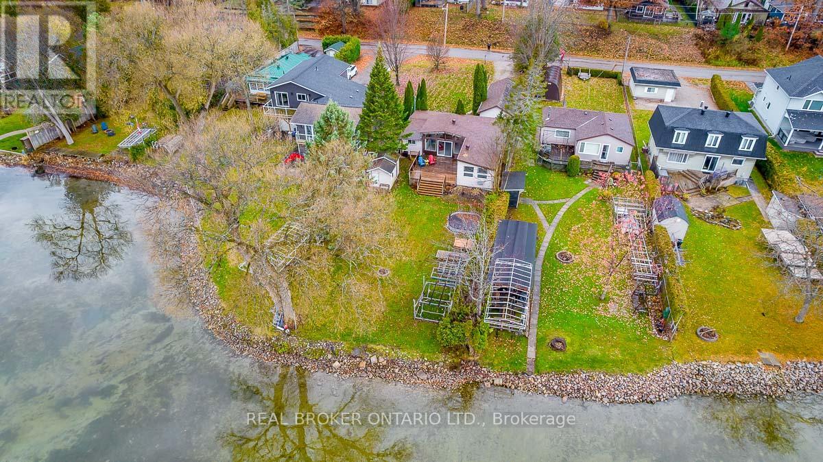 2817 LAKESIDE DR