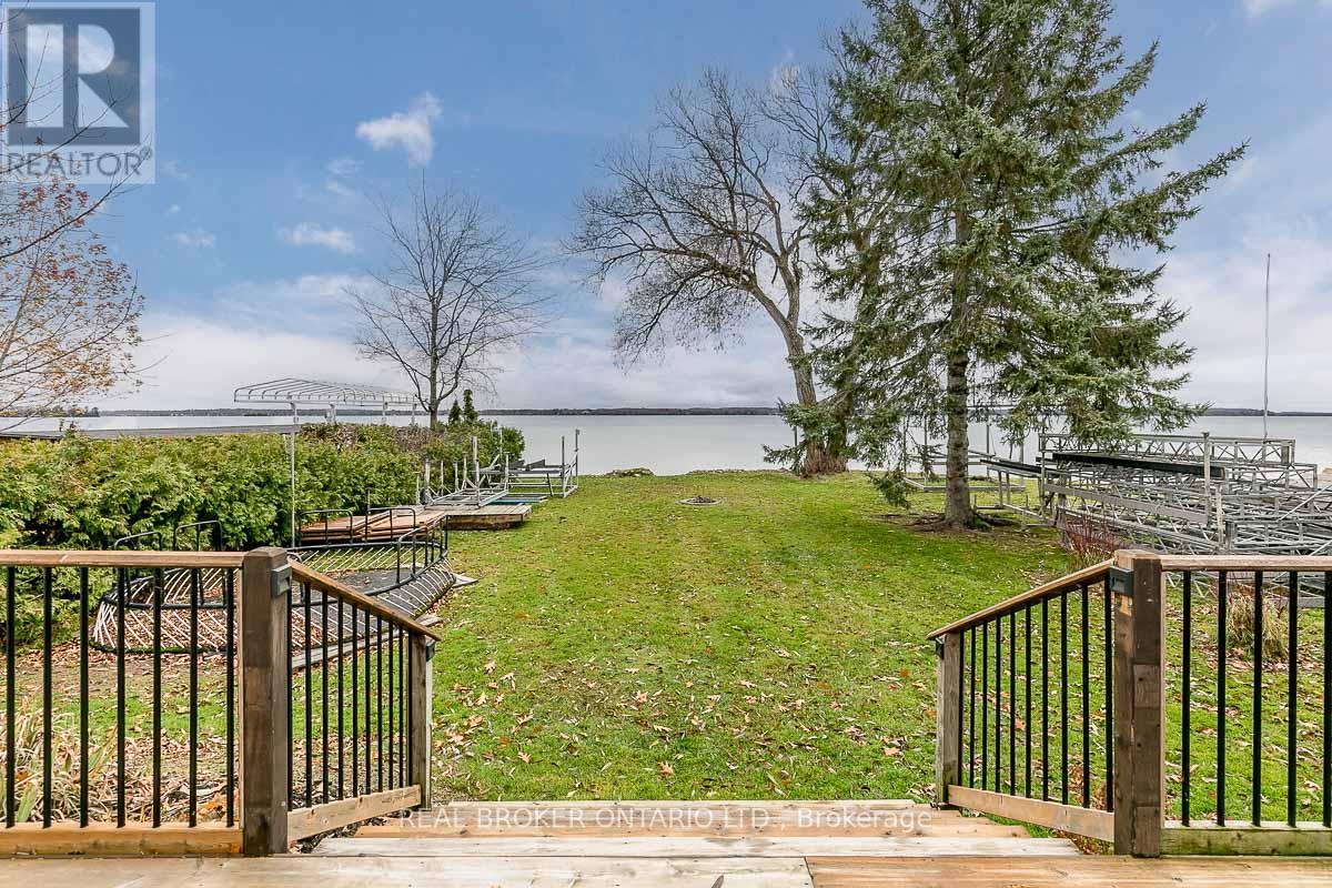 2817 LAKESIDE DR