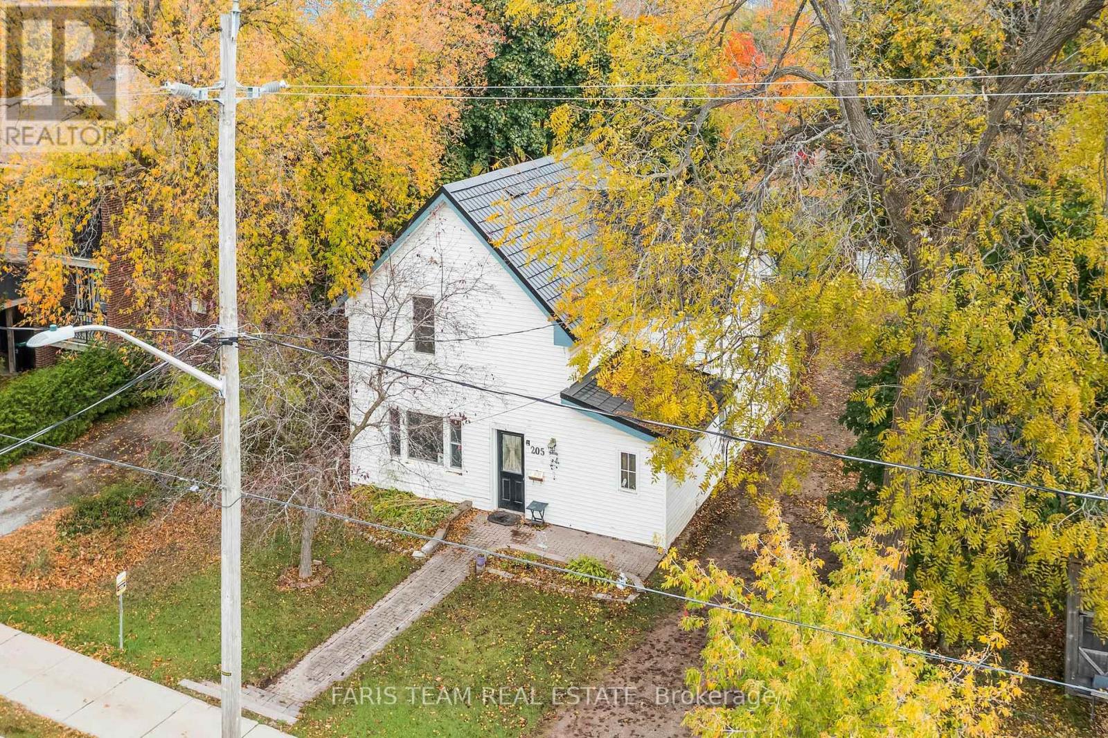 205 CHARLES ST