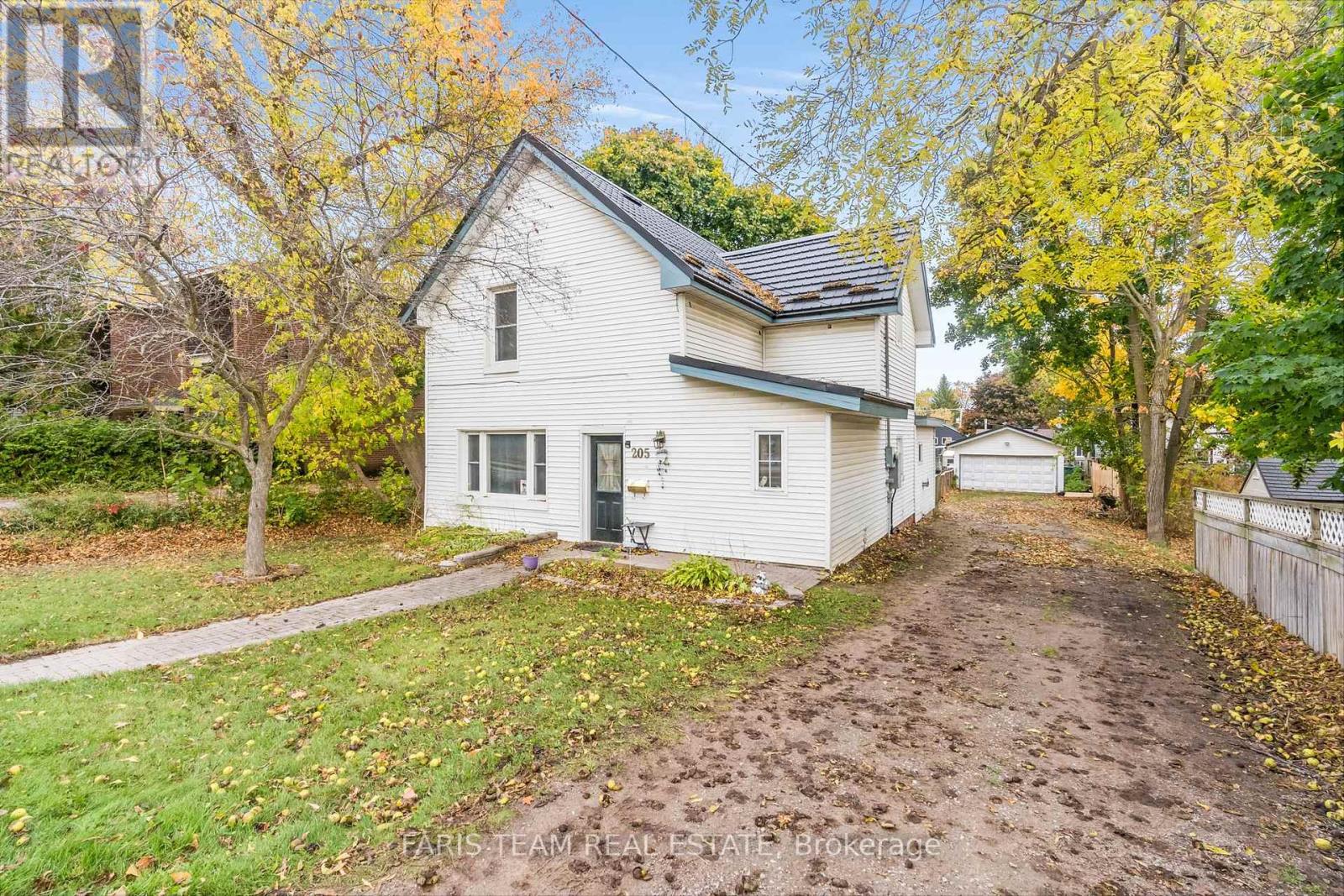 205 CHARLES ST