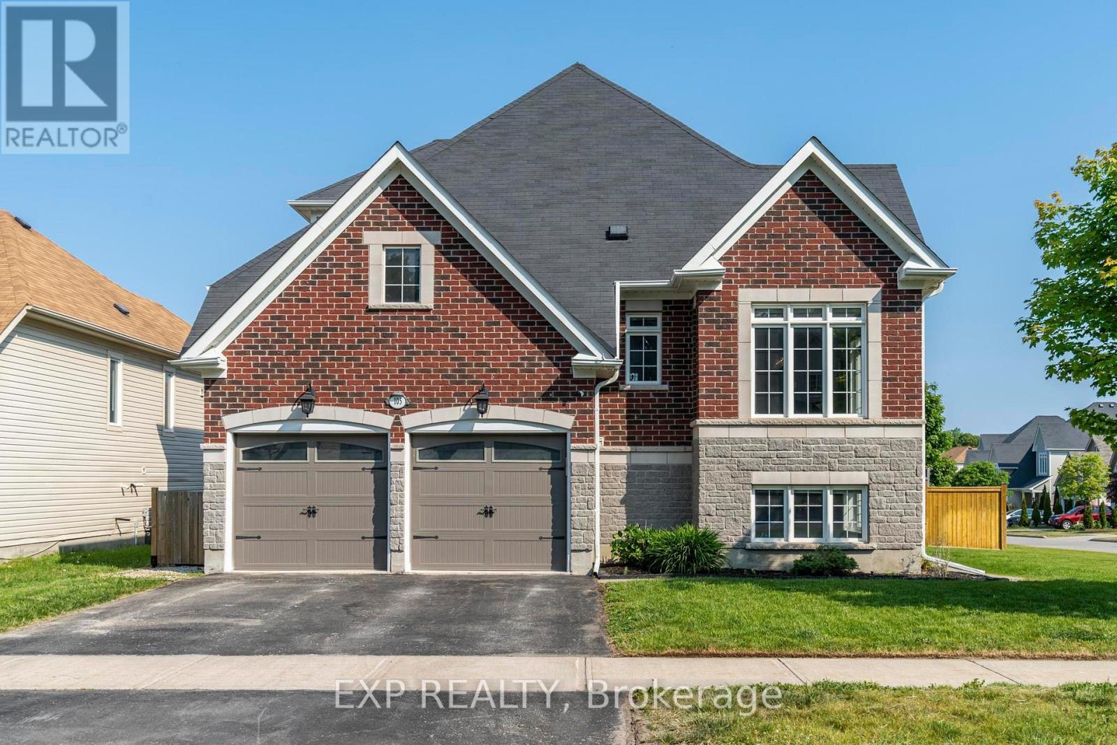 105 WHITE SANDS WAY
