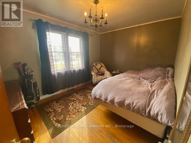 29 FINDLAY DR