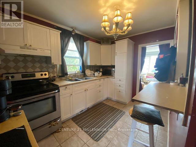 29 FINDLAY DR