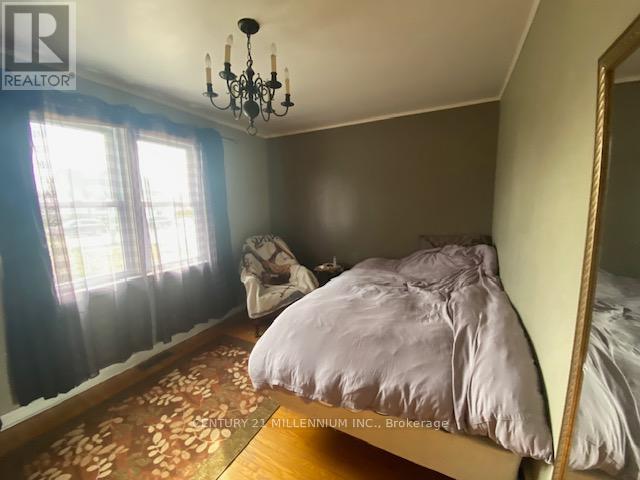 29 FINDLAY DR