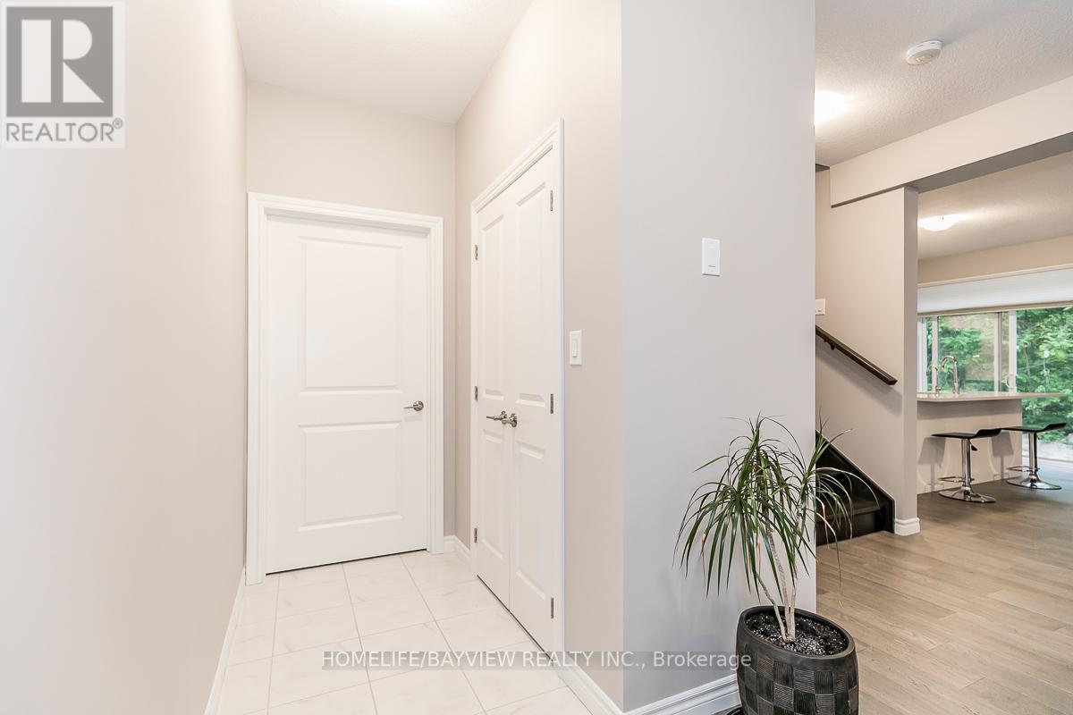 1051 WRIGHT DR