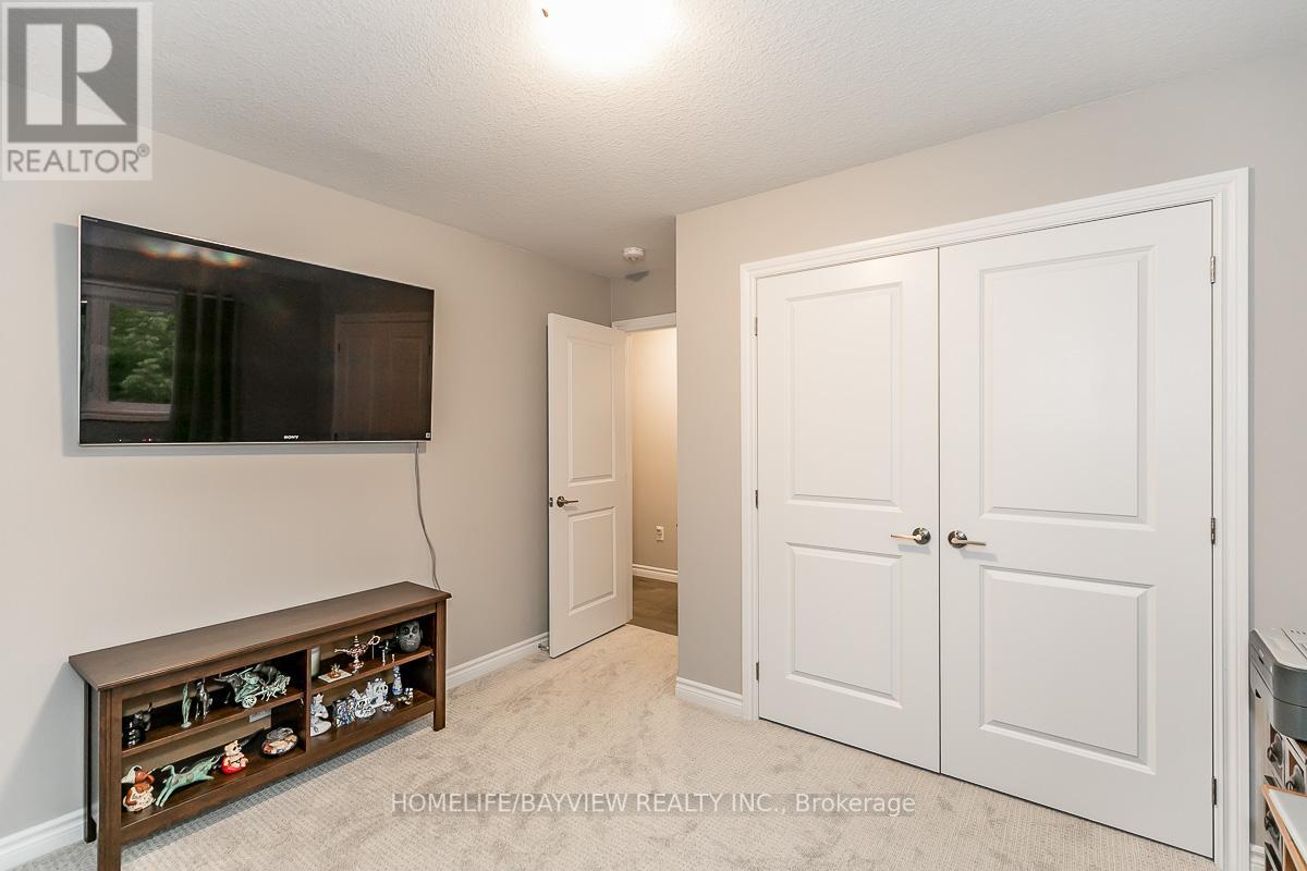1051 WRIGHT DR