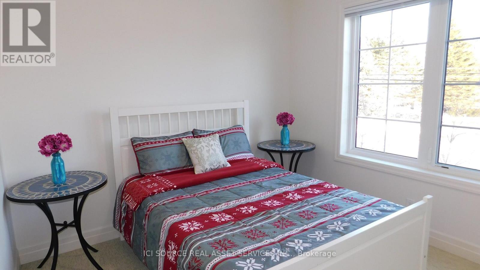 #9 -64 RIVER RD E, #9