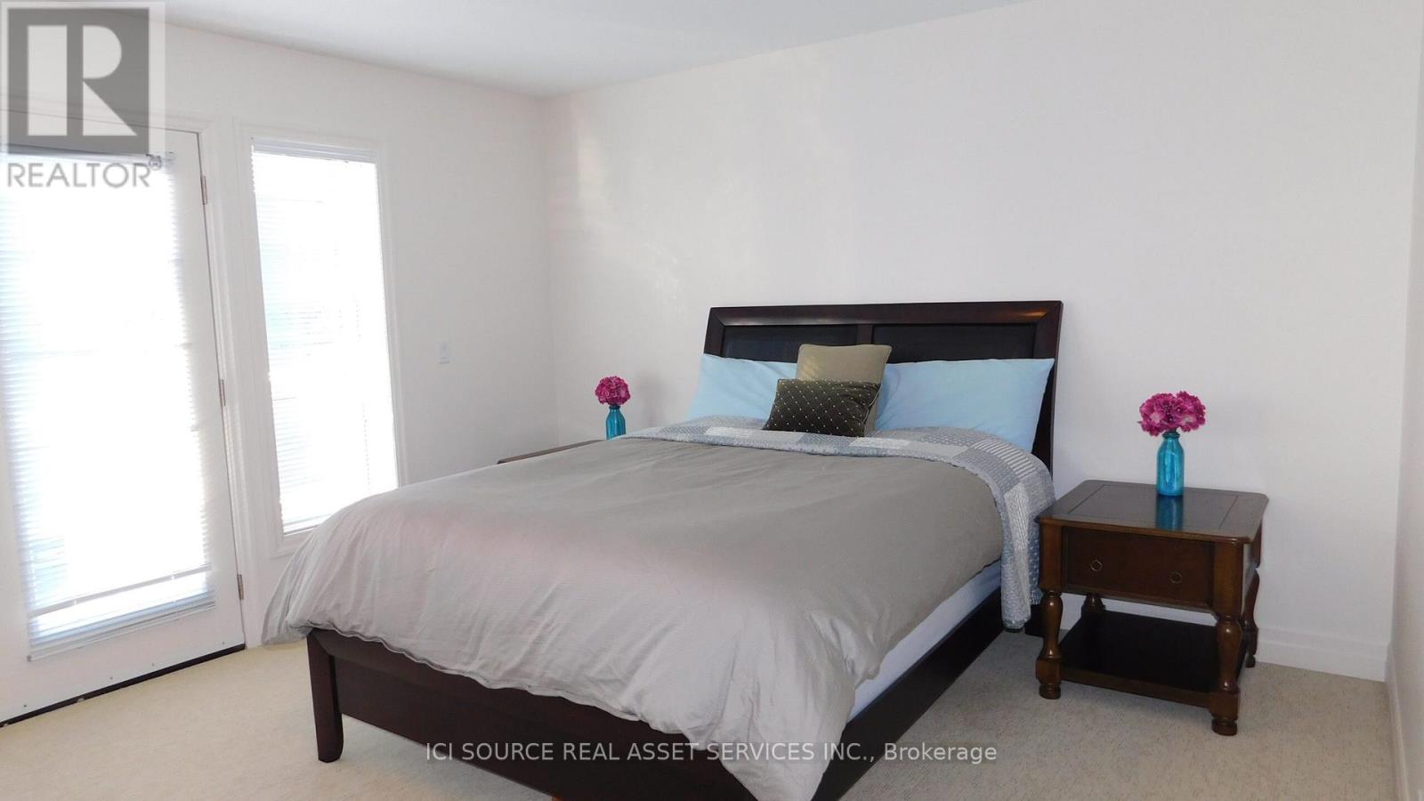 #9 -64 RIVER RD E, #9