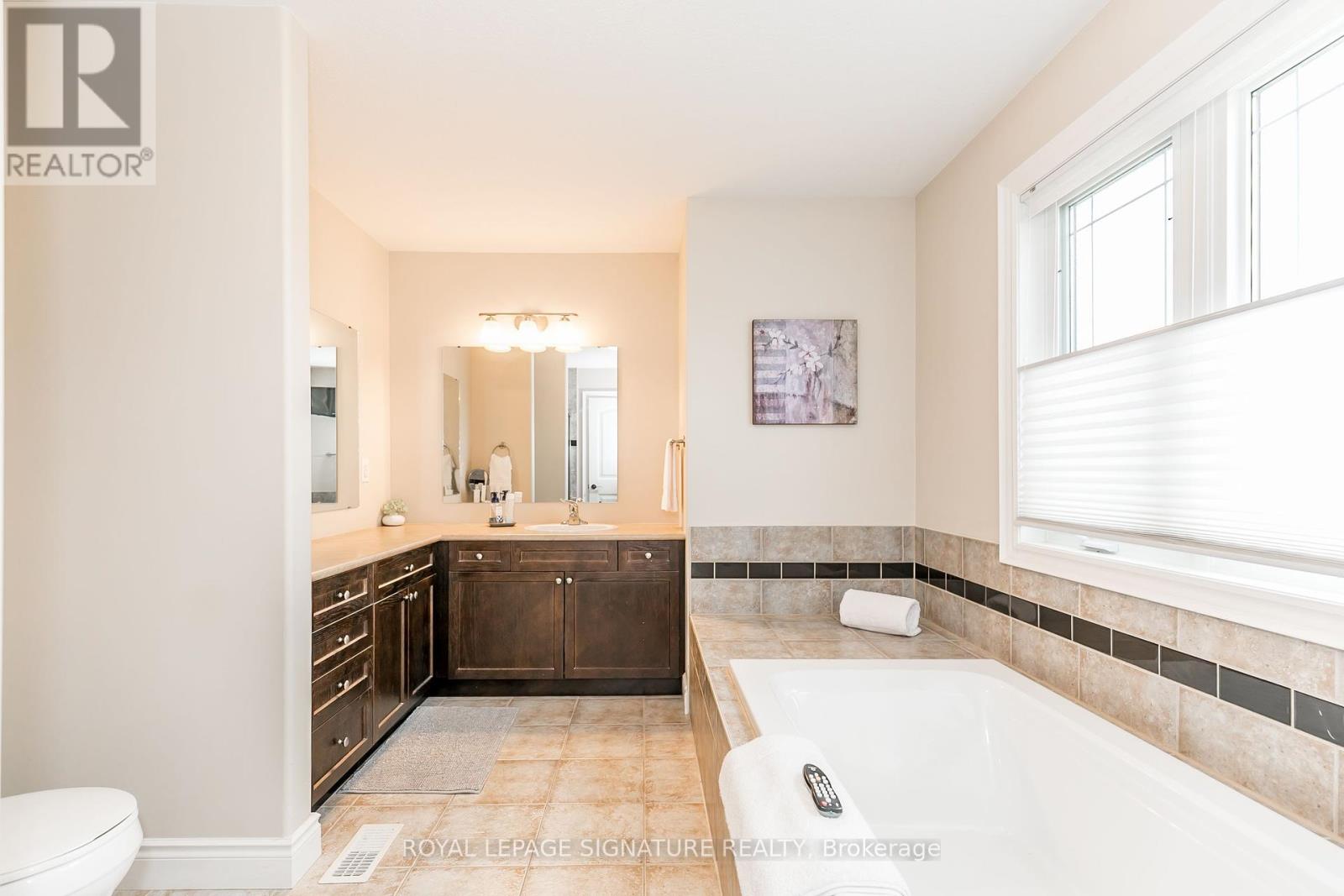 1904 ELANA DR
