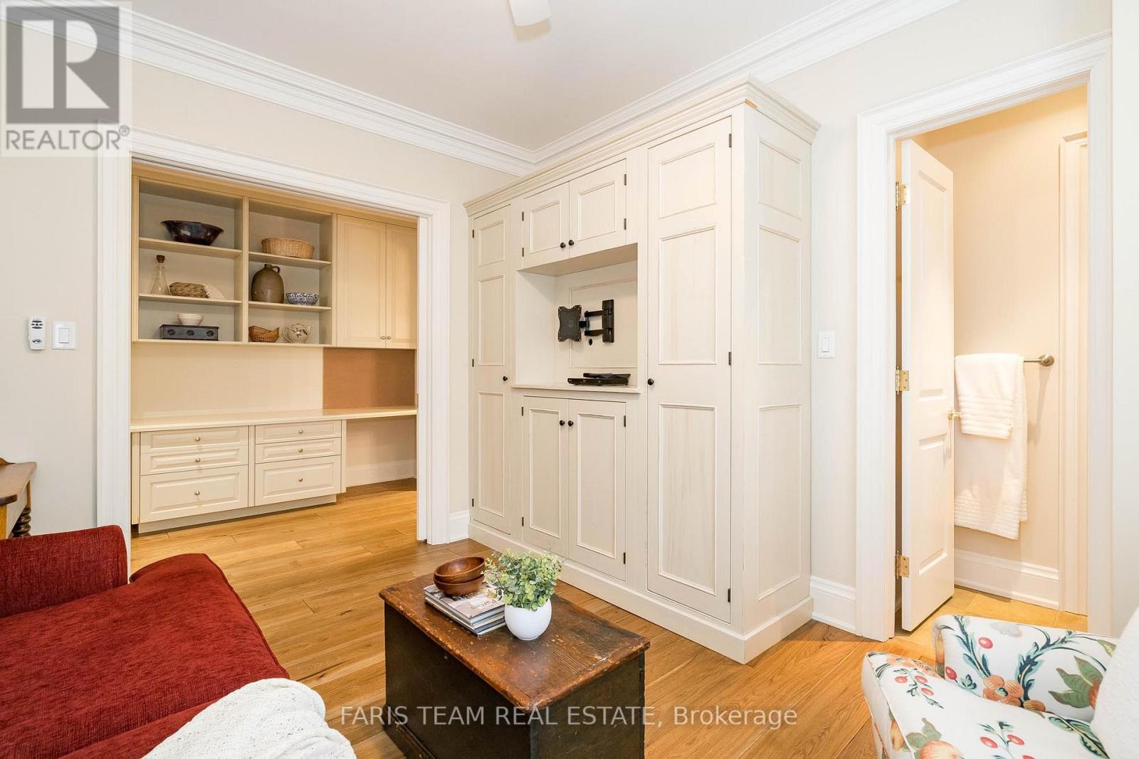 #705 -40 TROTT BLVD, #705