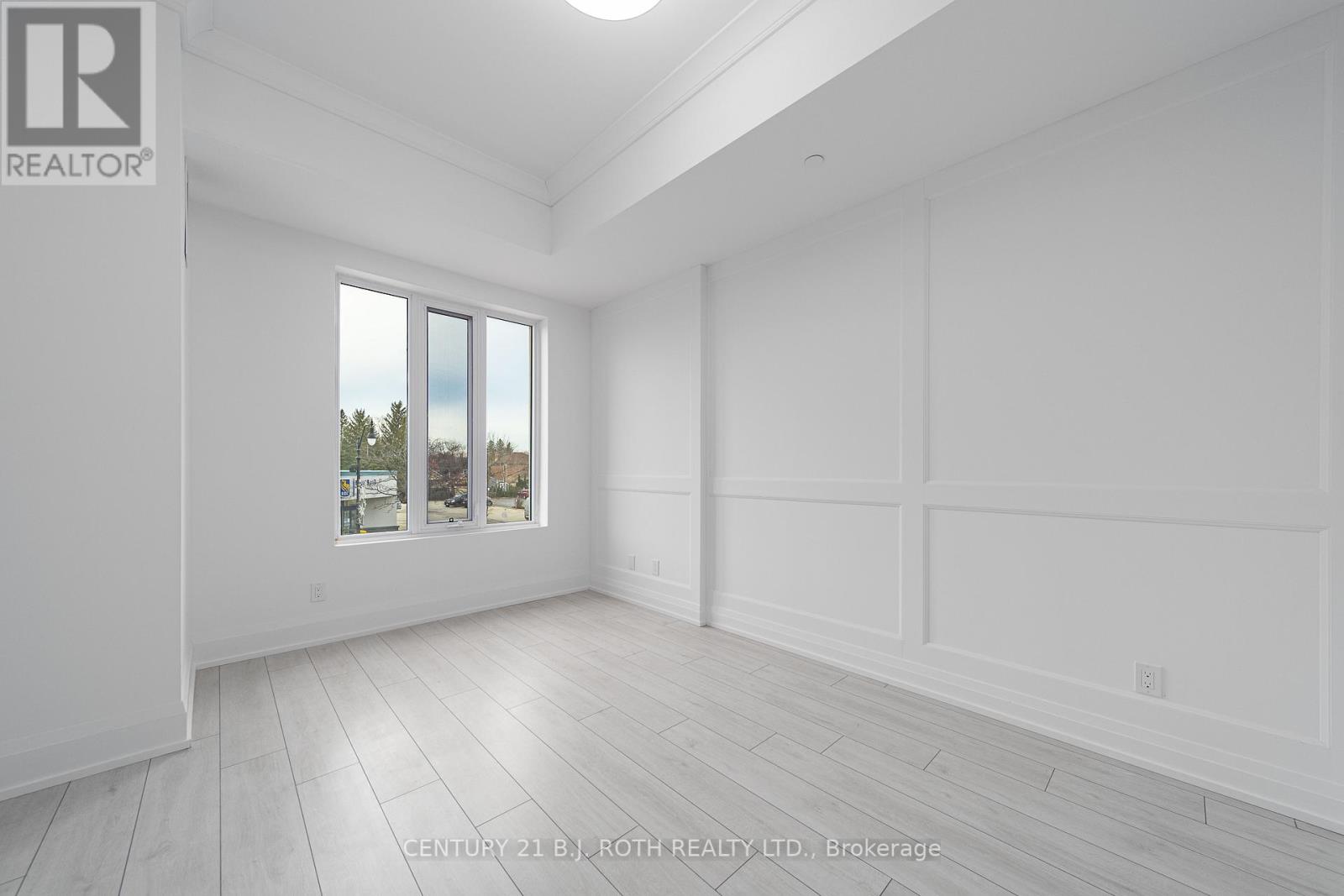 #220 -1 HUME ST, #220