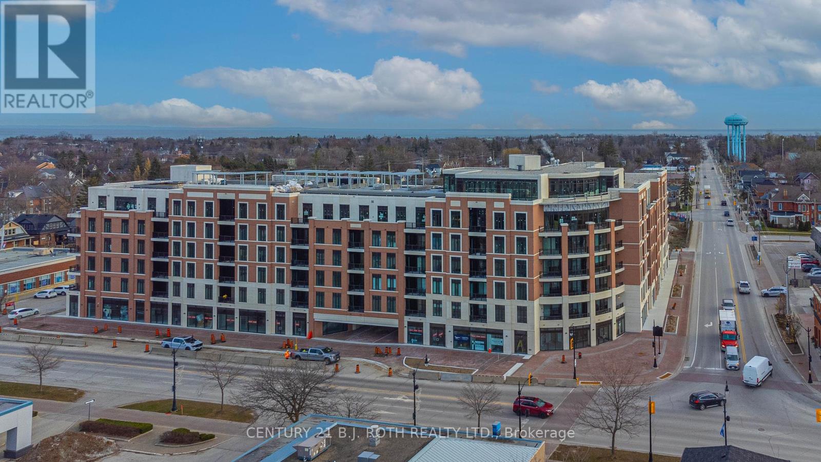 #220 -1 HUME ST, #220