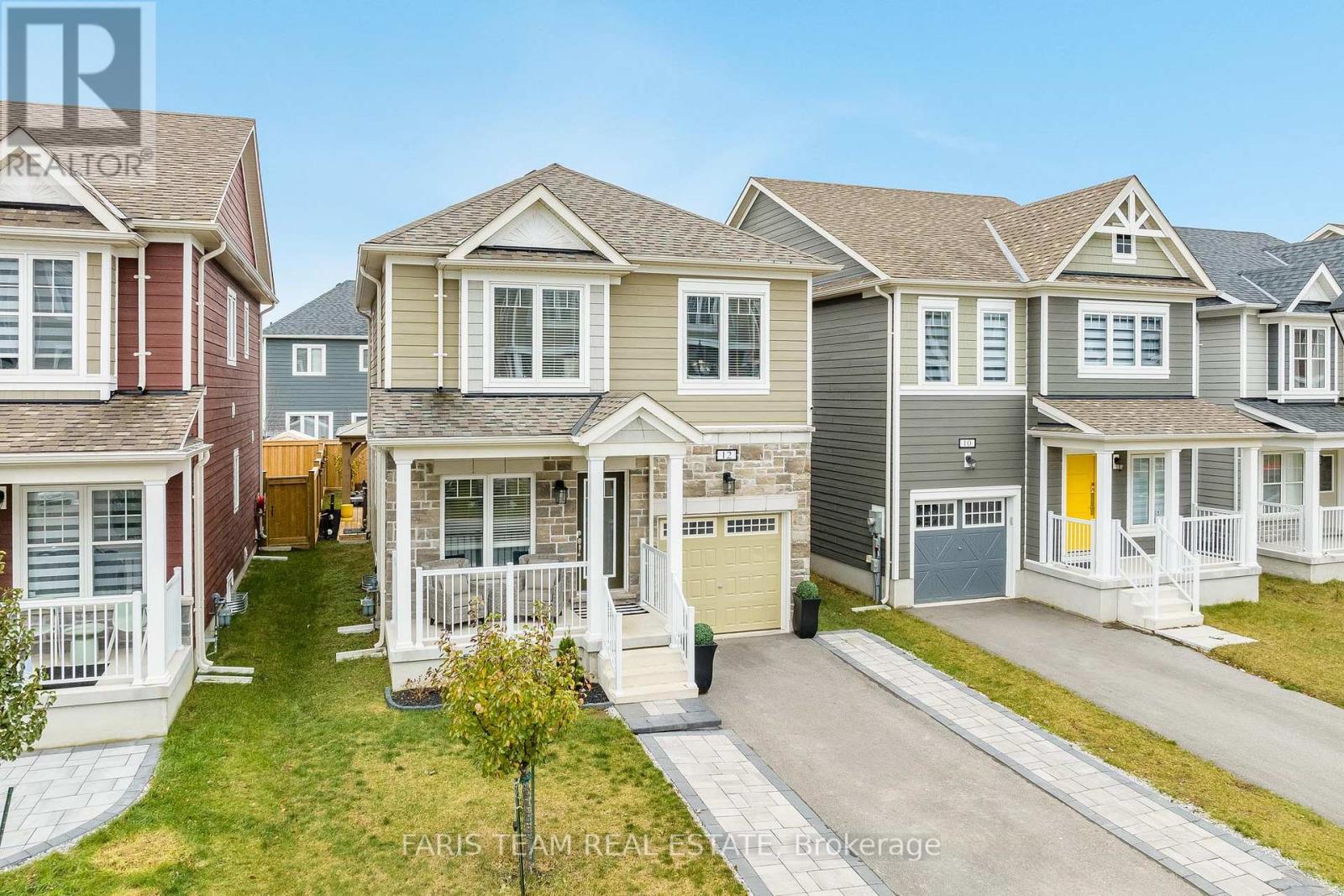 12 DUNES DR