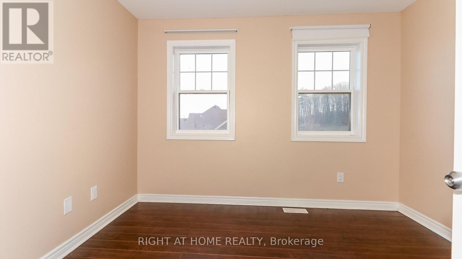 80 ISABELLA DR