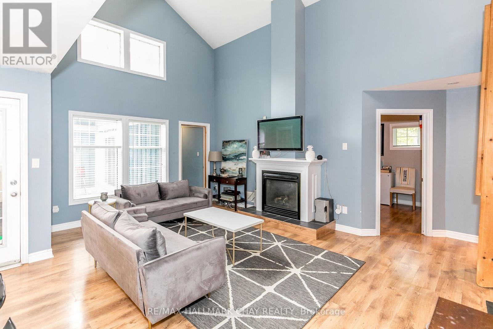 11 ROSEMARY RD