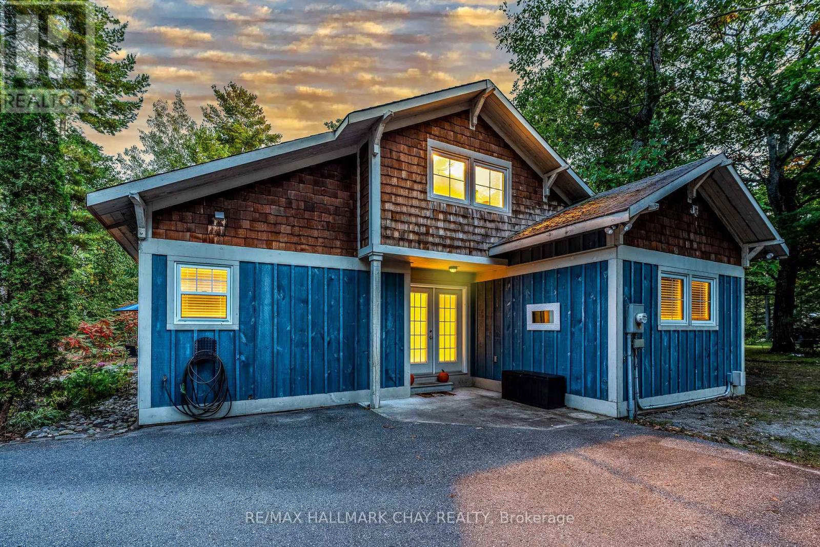 11 ROSEMARY RD