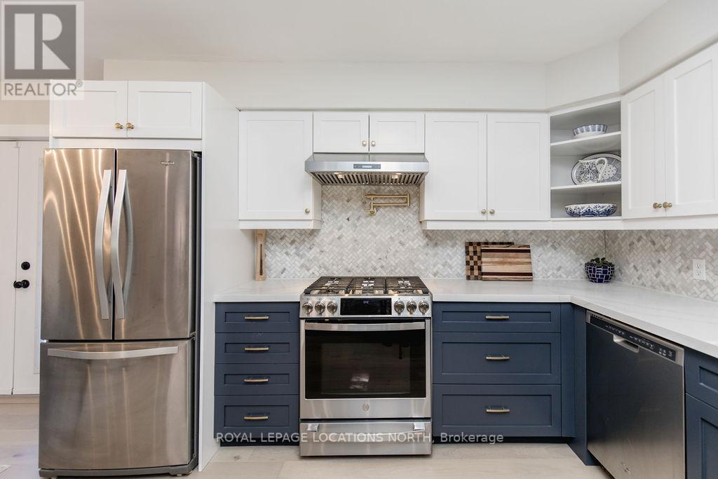127 WASAGA SANDS DR