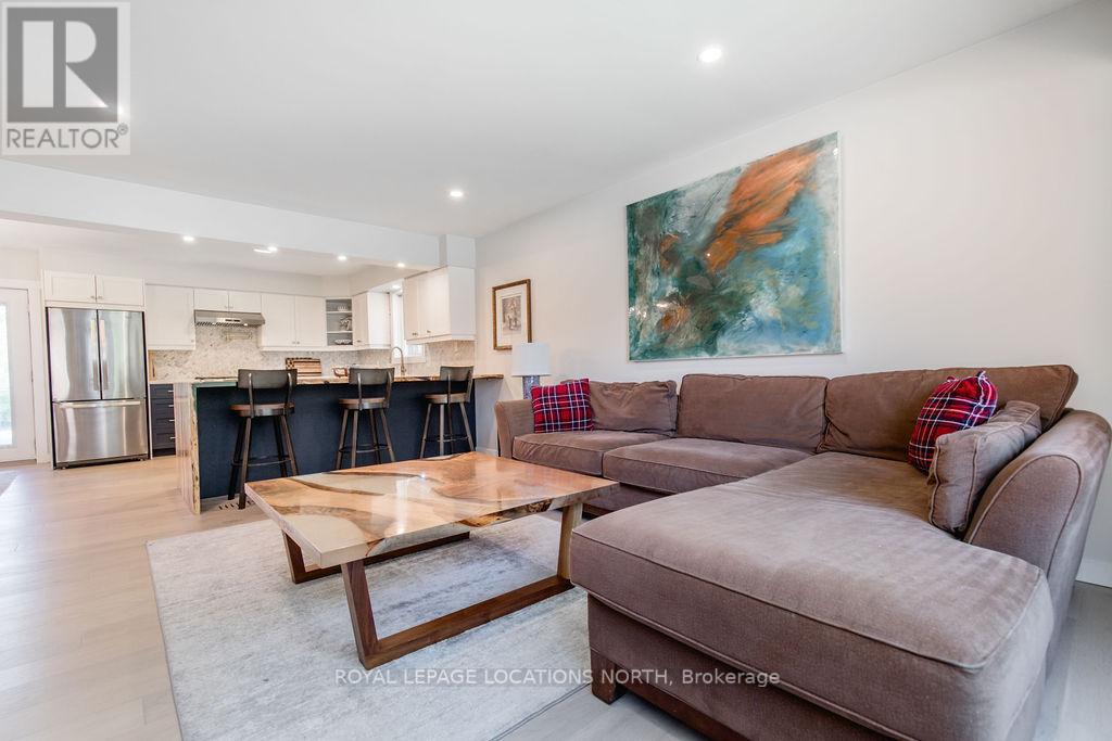 127 WASAGA SANDS DR