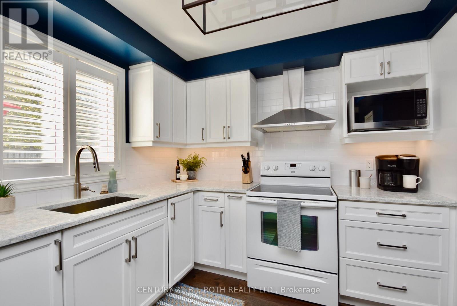 173 HURST DR