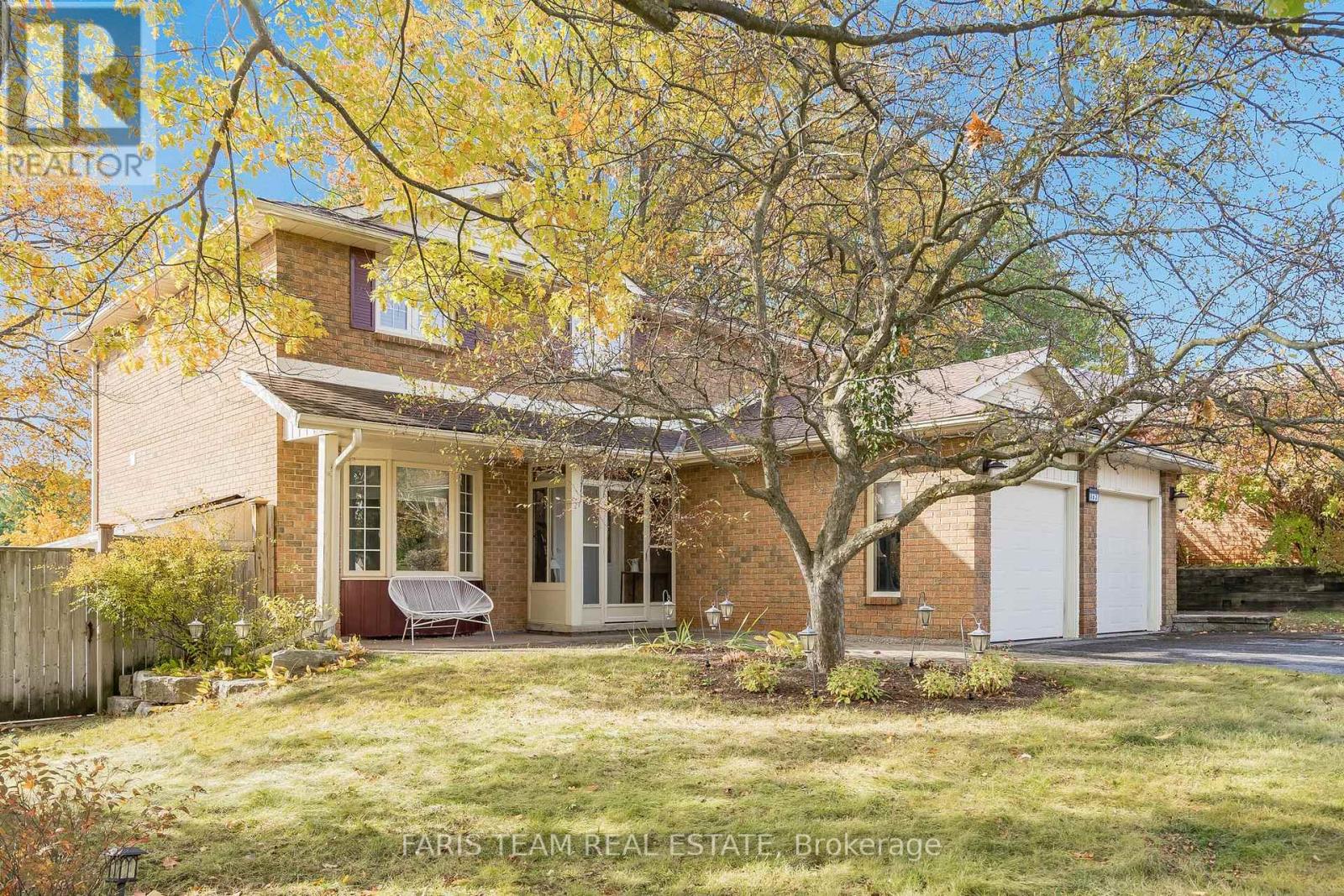 163 FOX RUN